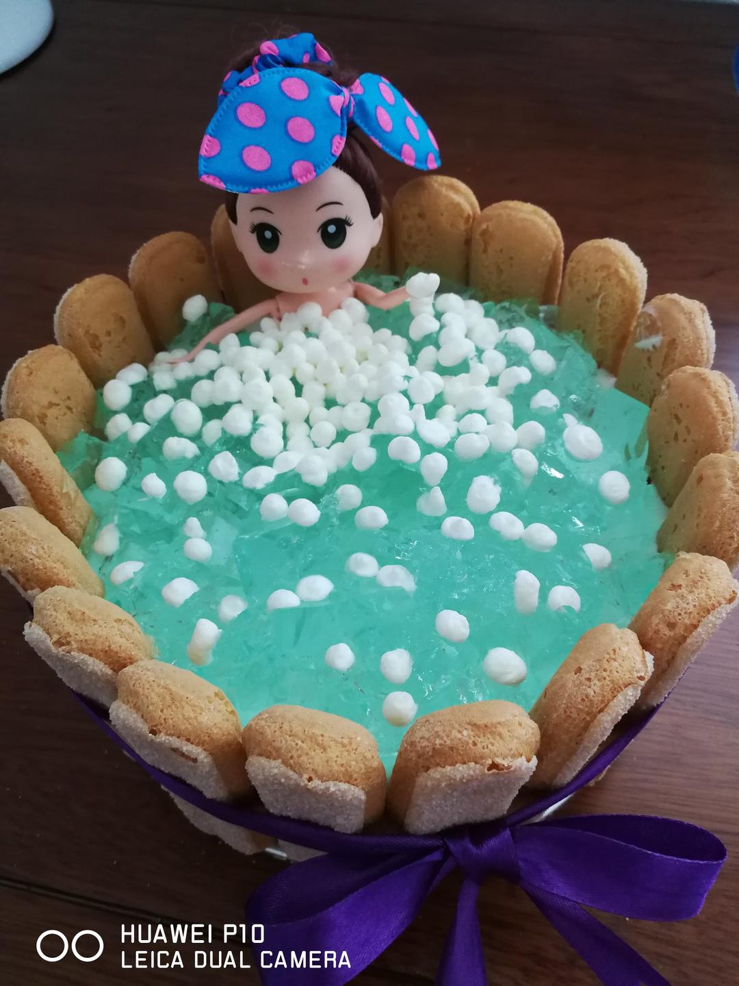 娃娃海洋泡浴慕斯蛋糕（8寸）