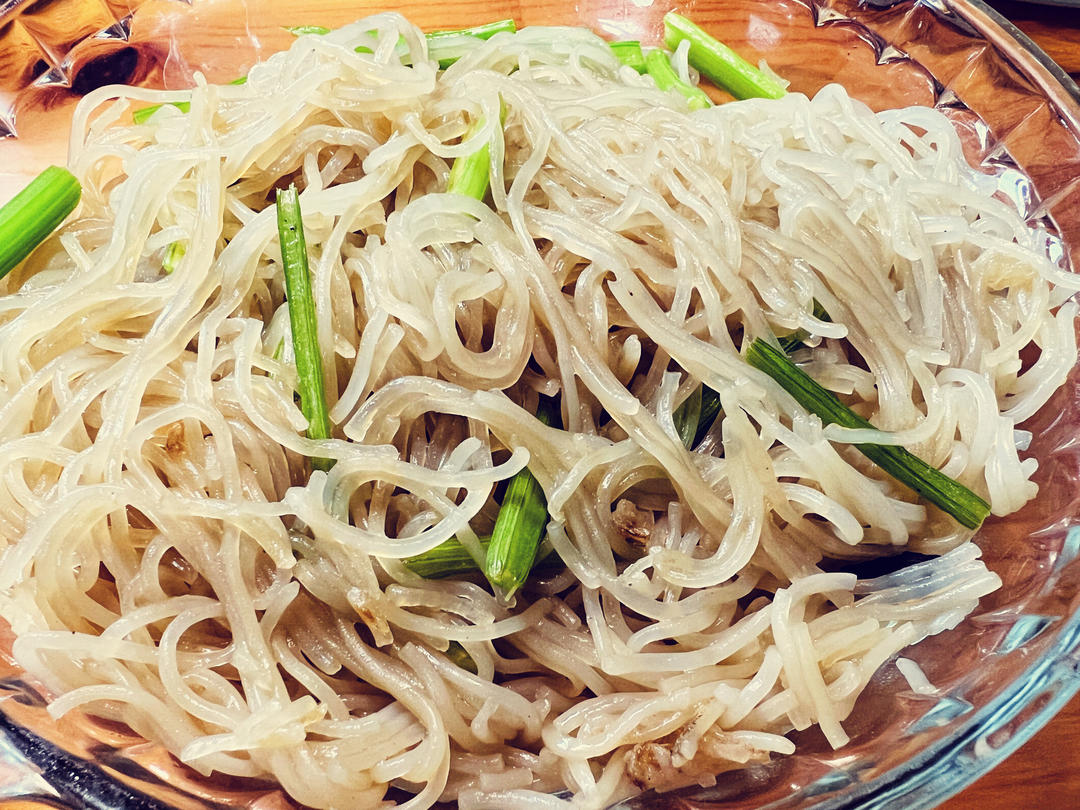 芹菜炒粉条(故乡的味道)