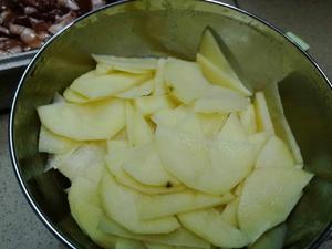 香煎五花肉土豆(完全不肥腻版)的做法 步骤2