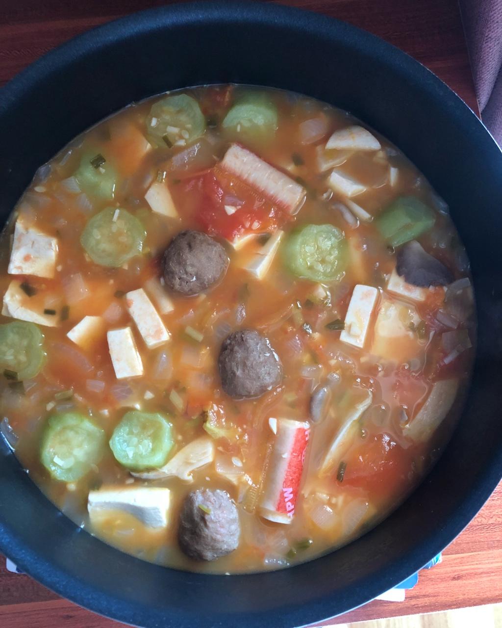 番茄杂蔬肉丸汤-微微酸辣好吃又好喝