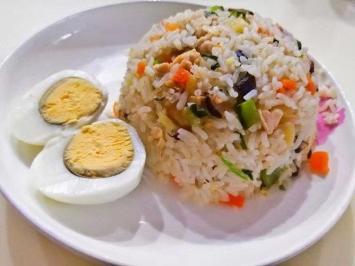 菠萝双拼饭