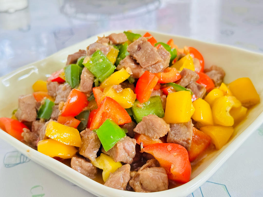 彩椒牛肉粒
