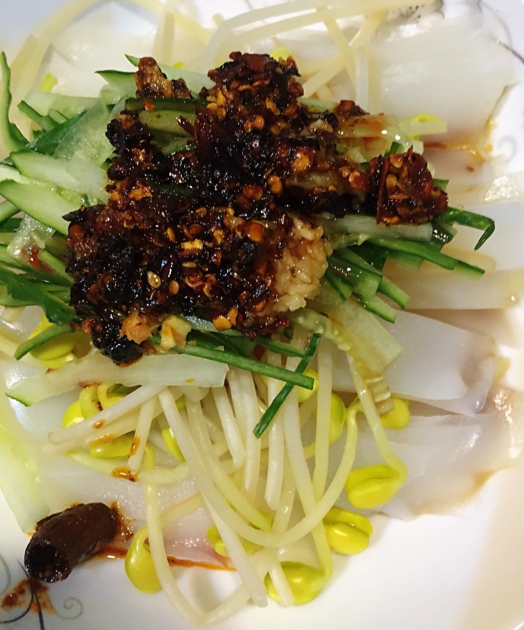 peng_0做的自制澄面凉皮