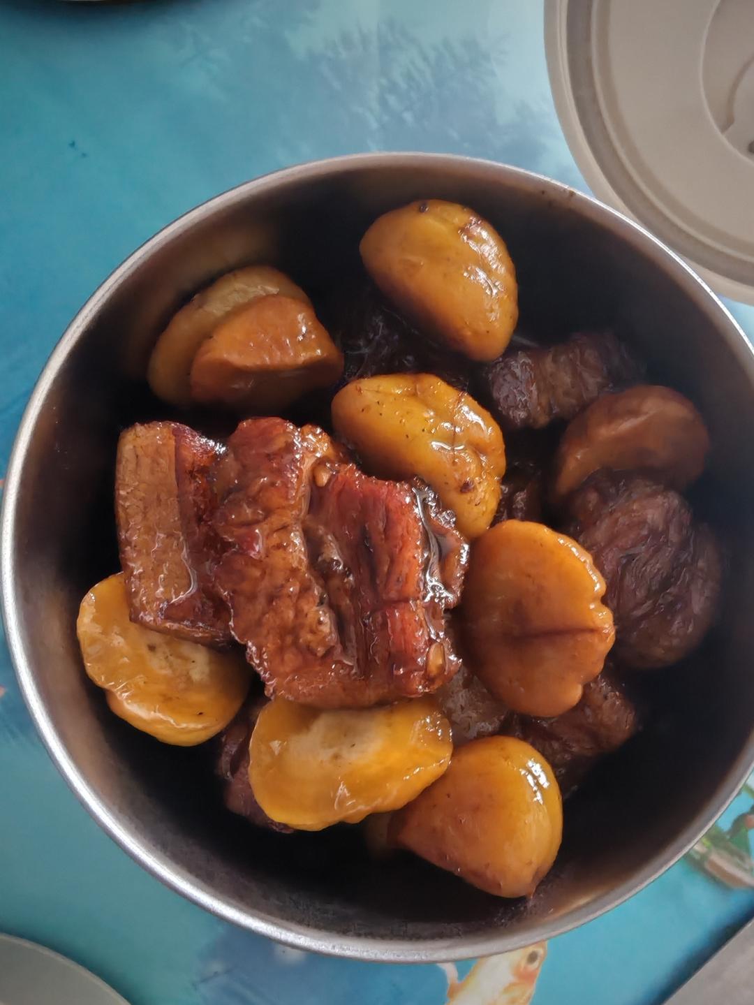 板栗红烧肉