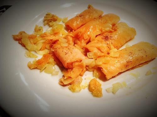 三文鱼洋葱奶酪卷的做法
