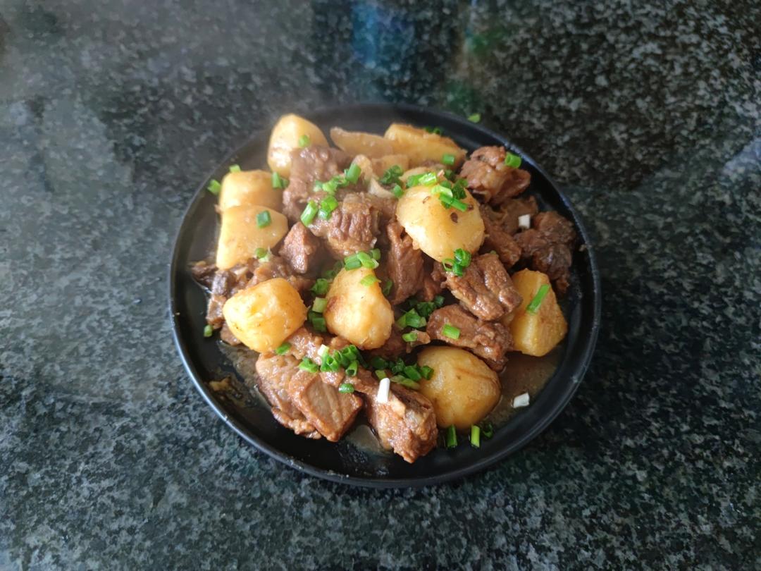 土豆烧排骨