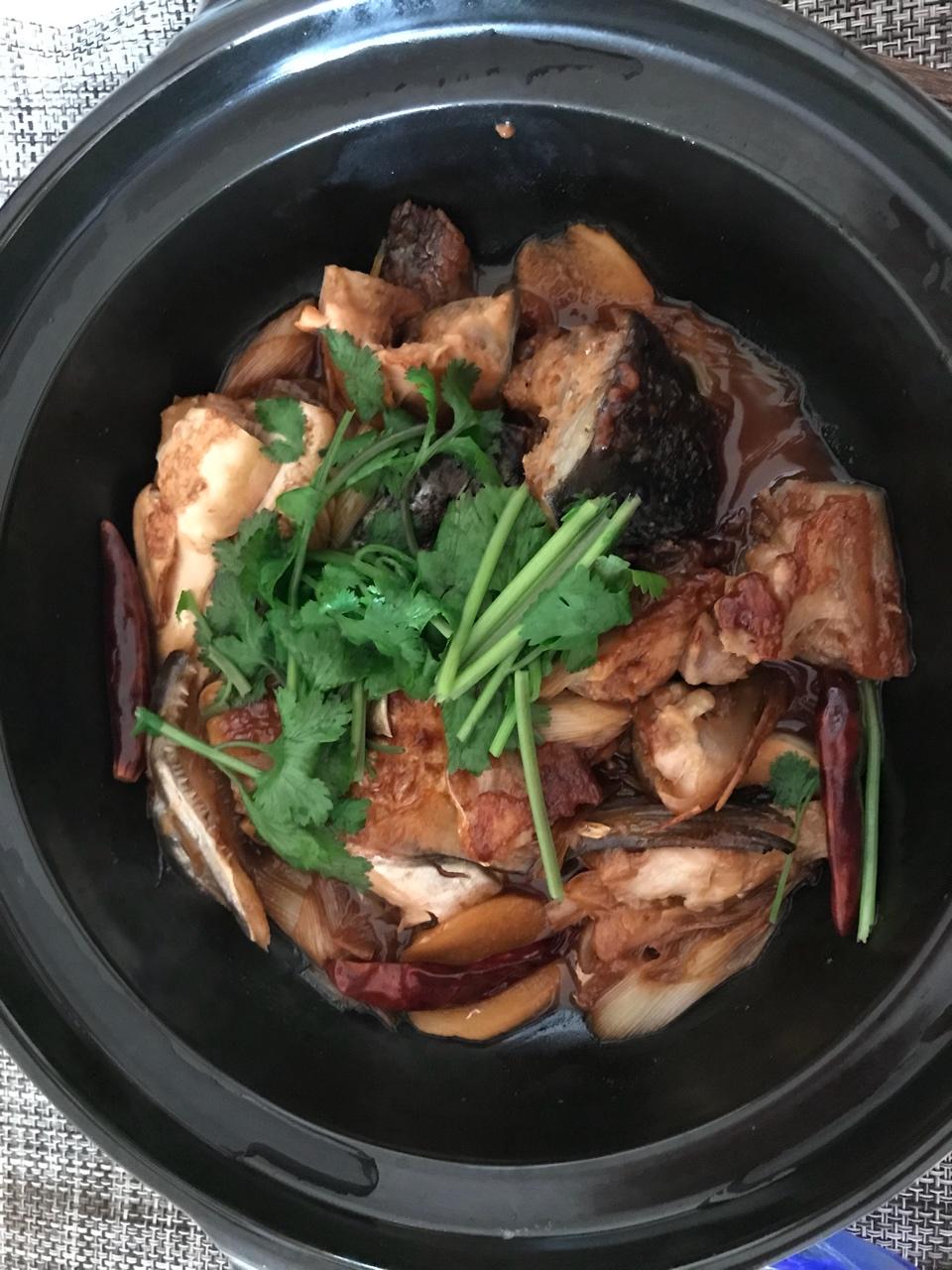 这么做《中餐厅》里的砂锅鱼头煲，超简单！