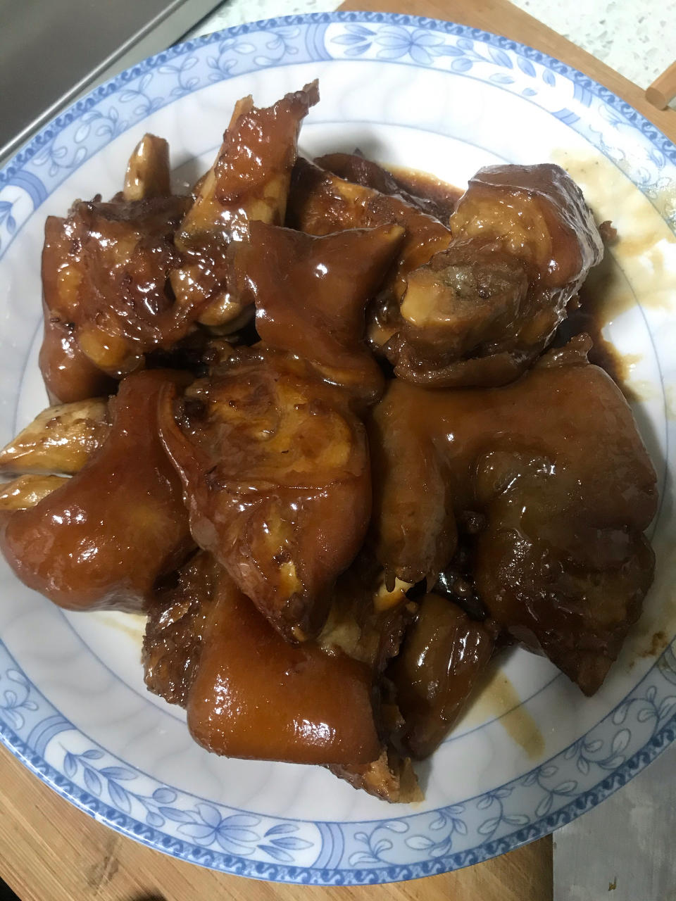 砂锅红烧猪蹄