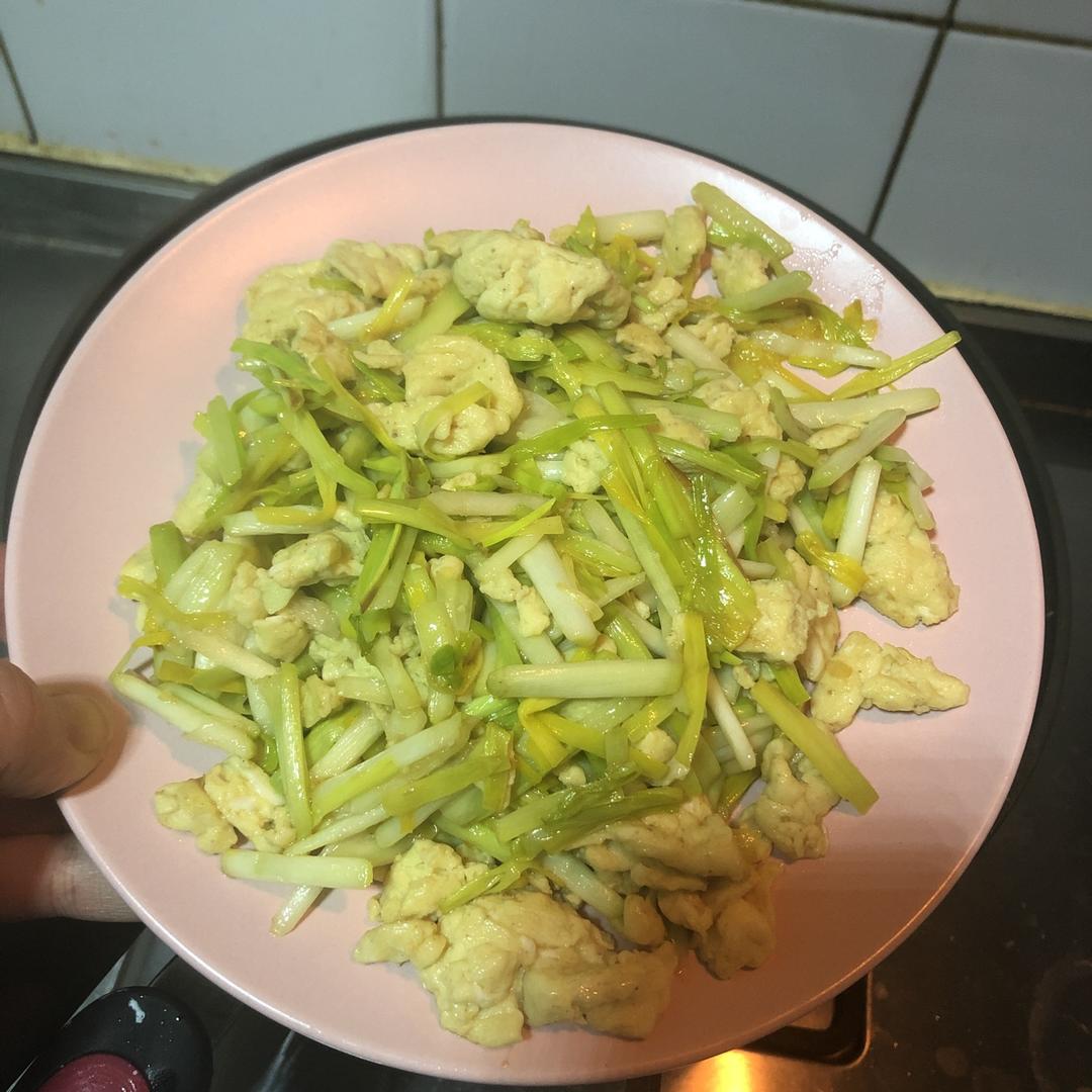 蒜黄炒鸡蛋