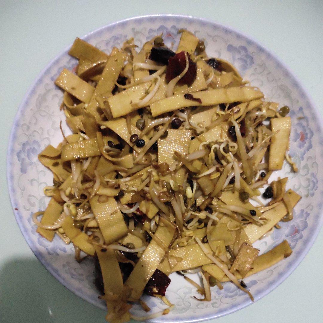 我会我行我可以做的绿豆芽炒豆皮