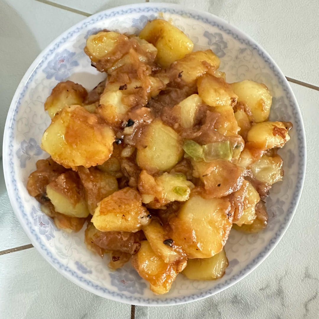 🔥巨下饭，软糯入味！比肉还好吃的红烧土豆