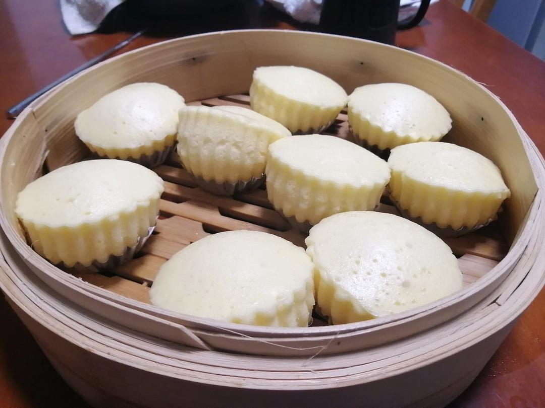 不用烤箱也能做蛋糕—蓬松柔软香喷喷的蒸蛋糕