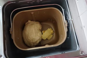 面包机版炼奶面包的做法 步骤4