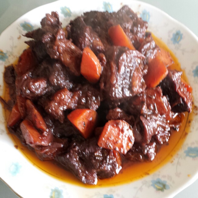 红酒牛肉