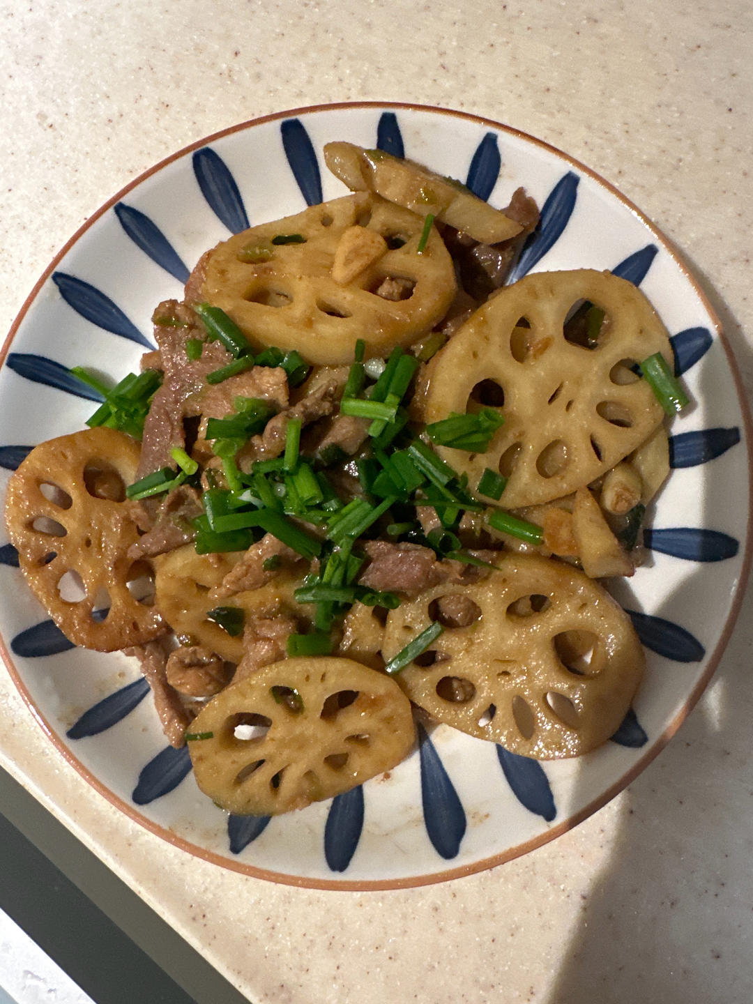 莲藕片炒肉