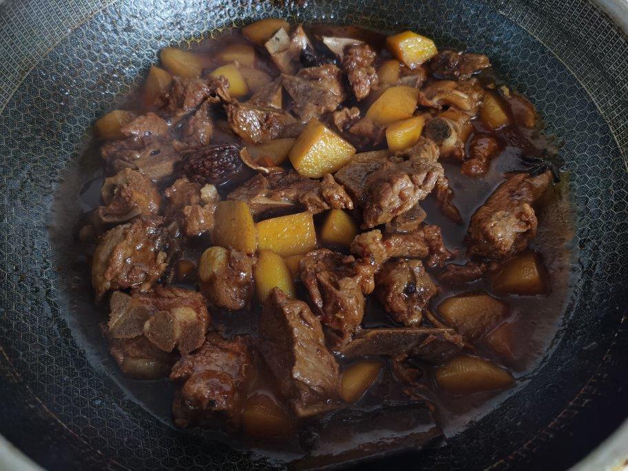 土豆烧排骨