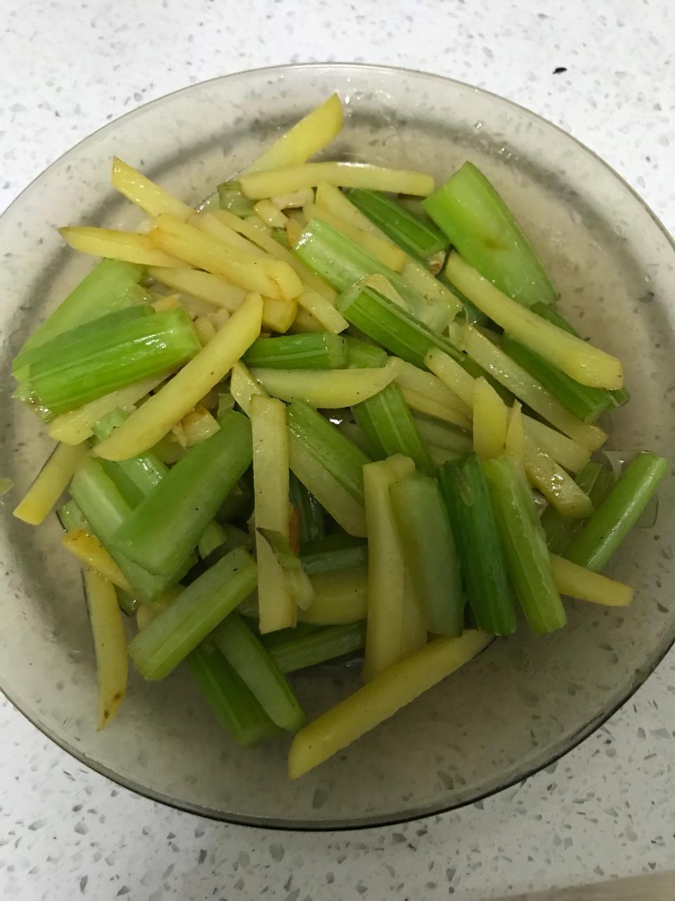 西芹土豆条