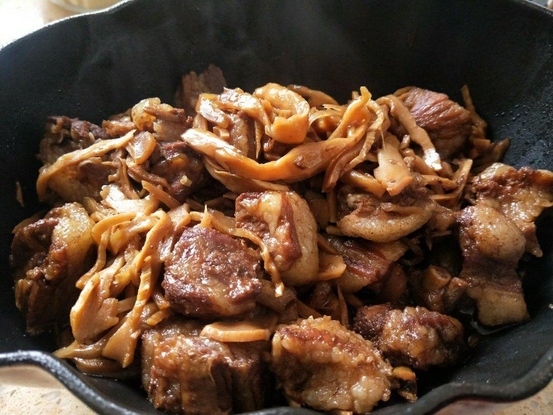 腊笋烧肉