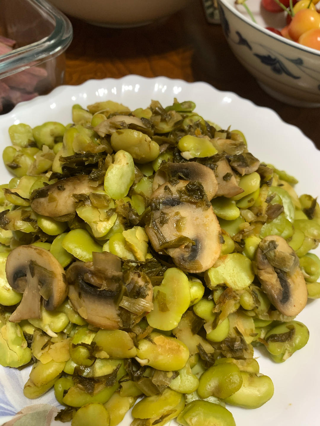 蘑菇鲜蚕豆