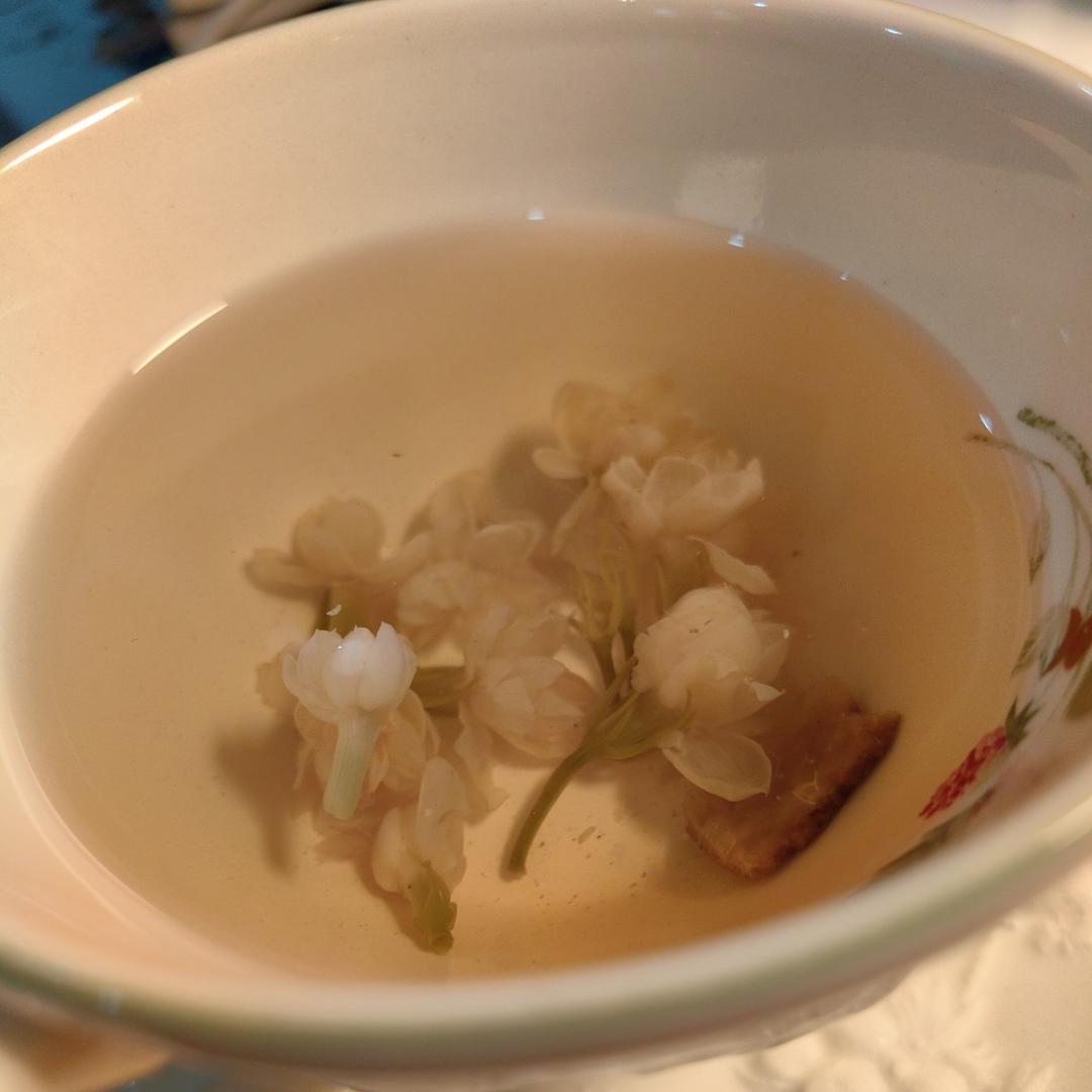 中医养生推荐的桑葚干花茶