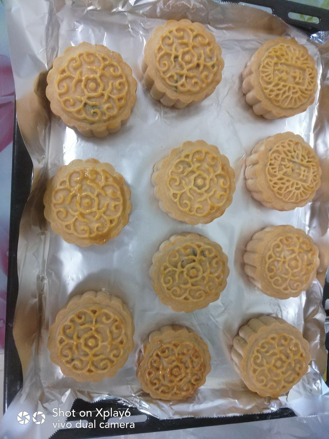 广式月饼—蛋黄莲蓉月饼