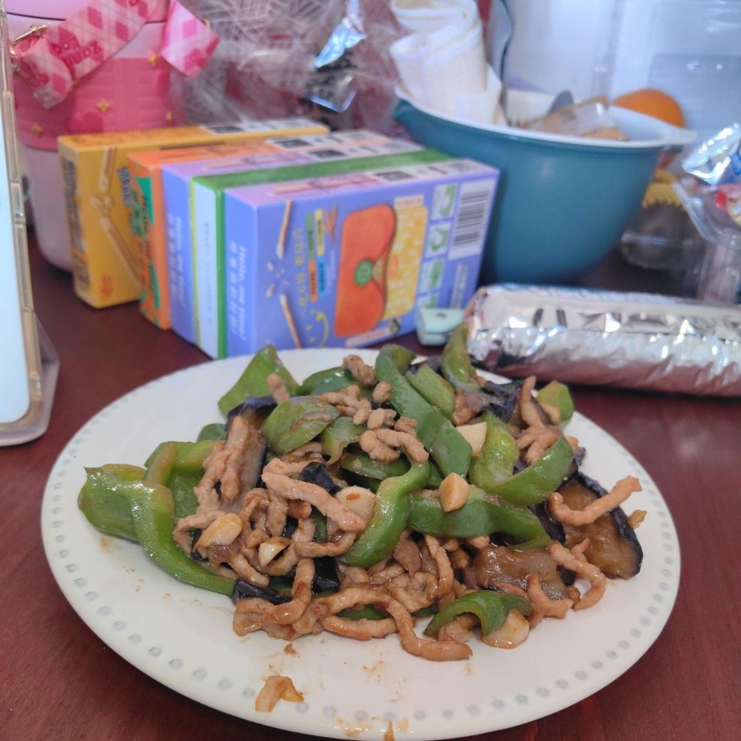 茄子青椒肉丝