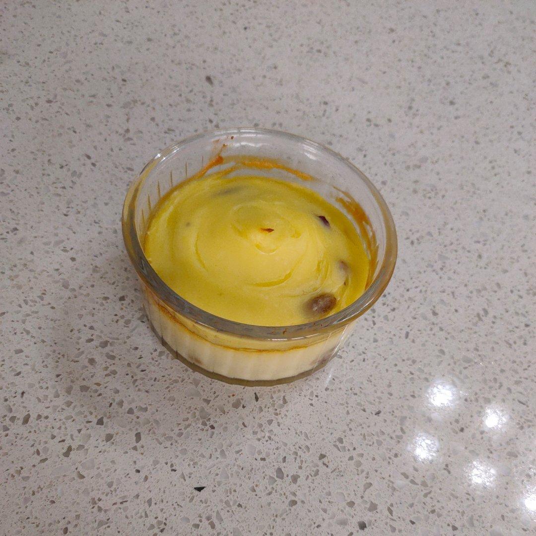 黄金烤牛奶