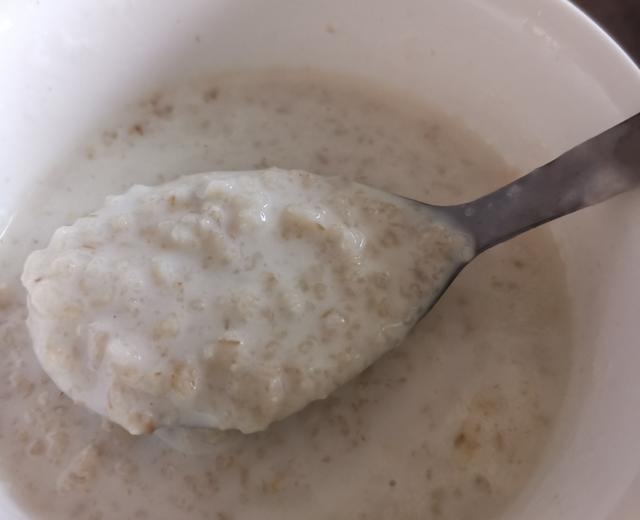 牛奶燕麦粥（速食版）的做法