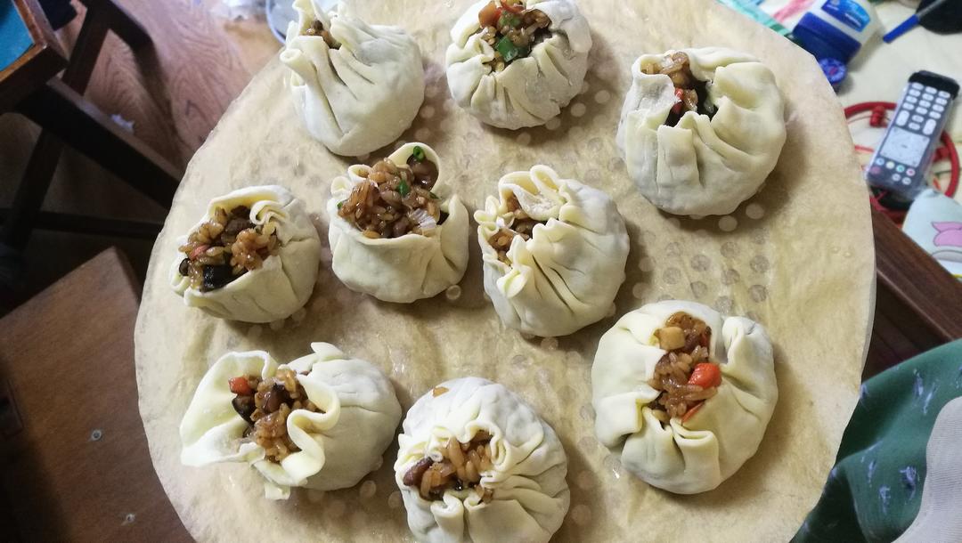 半烫面饺子皮（锅贴、蒸饺、烧卖、剩了还可以烙饼）