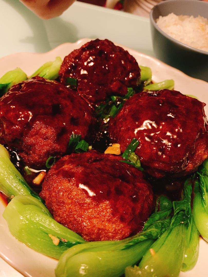四喜丸子/红烧狮子头 Chinese Meatballs