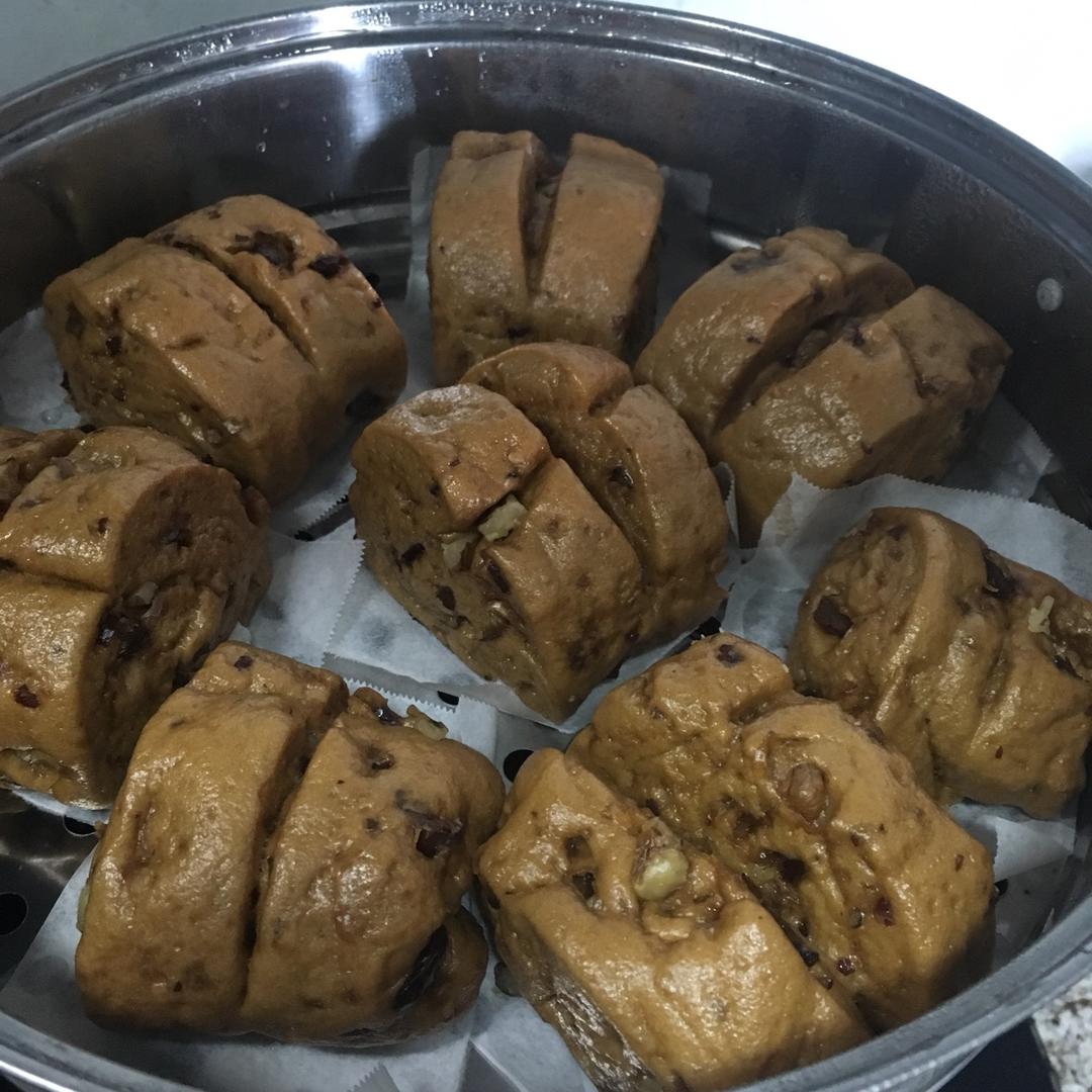 有料的红糖馒头（土豪包）