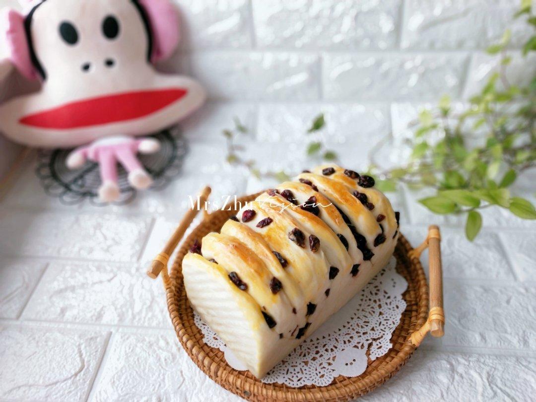 手撕蔓越莓炼乳吐司