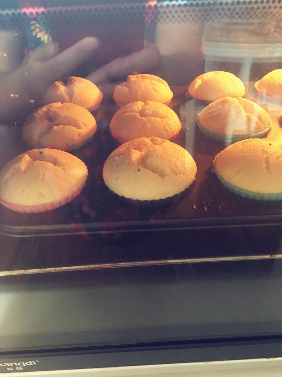 棉花纸杯蛋糕