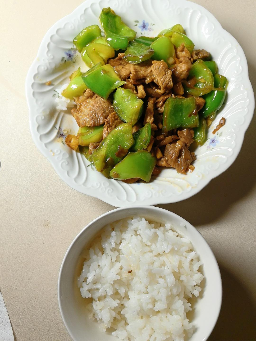 青椒炒肉