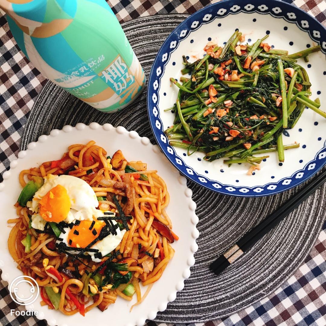 焼きそば（日式酱油炒面）
