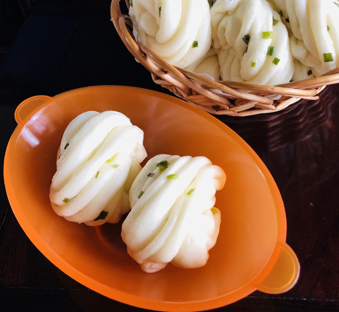 葱油花卷 Steamed Roll