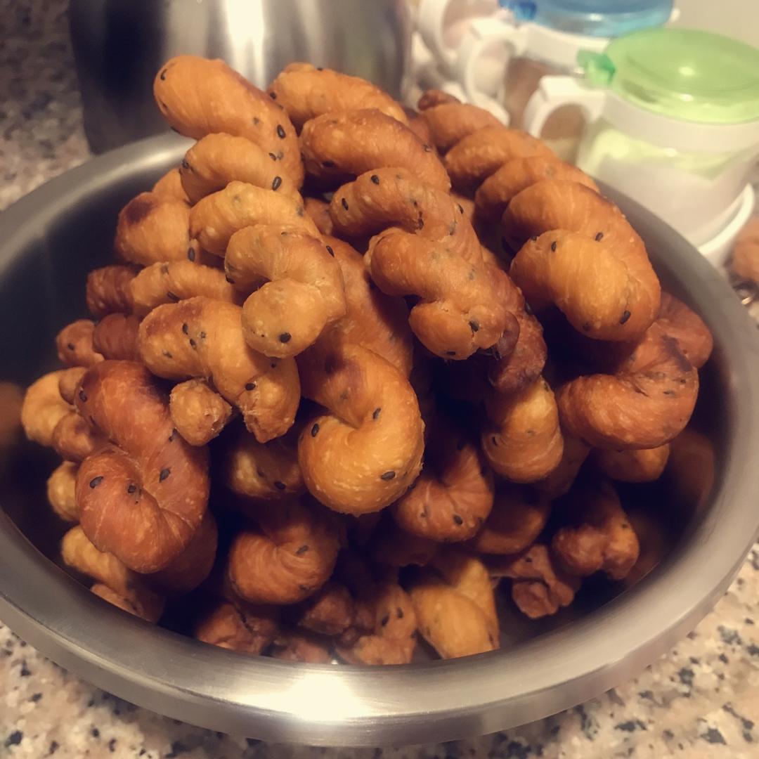 视频食谱～炸麻花