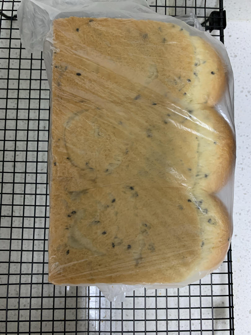 ✔️越嚼越香de黑芝麻咸吐司