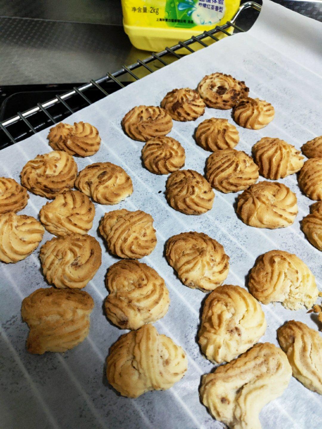 黄油曲奇-超级简单的制作方式