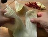 手撕包菜的入味烧法的做法 步骤1