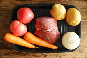 下饭神菜之红烩牛肉的做法 步骤1