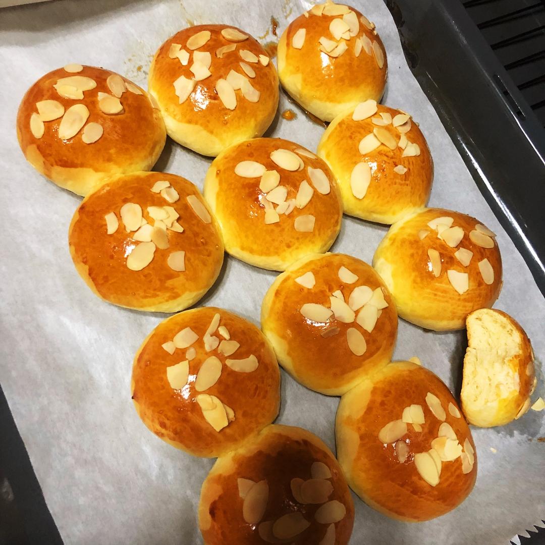 鲜奶油小餐包（一次发酵）