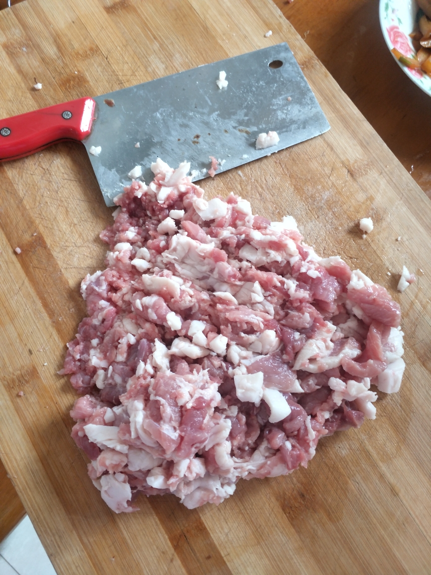 长豆角猪肉饺子的做法 步骤1