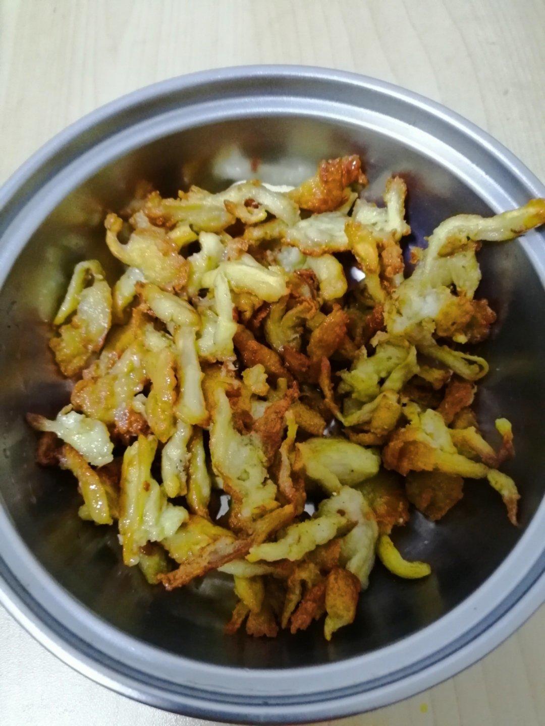 干炸蘑菇最家常做法 外酥里嫩鲜香可口 撒上椒盐竟然能吃出肉味