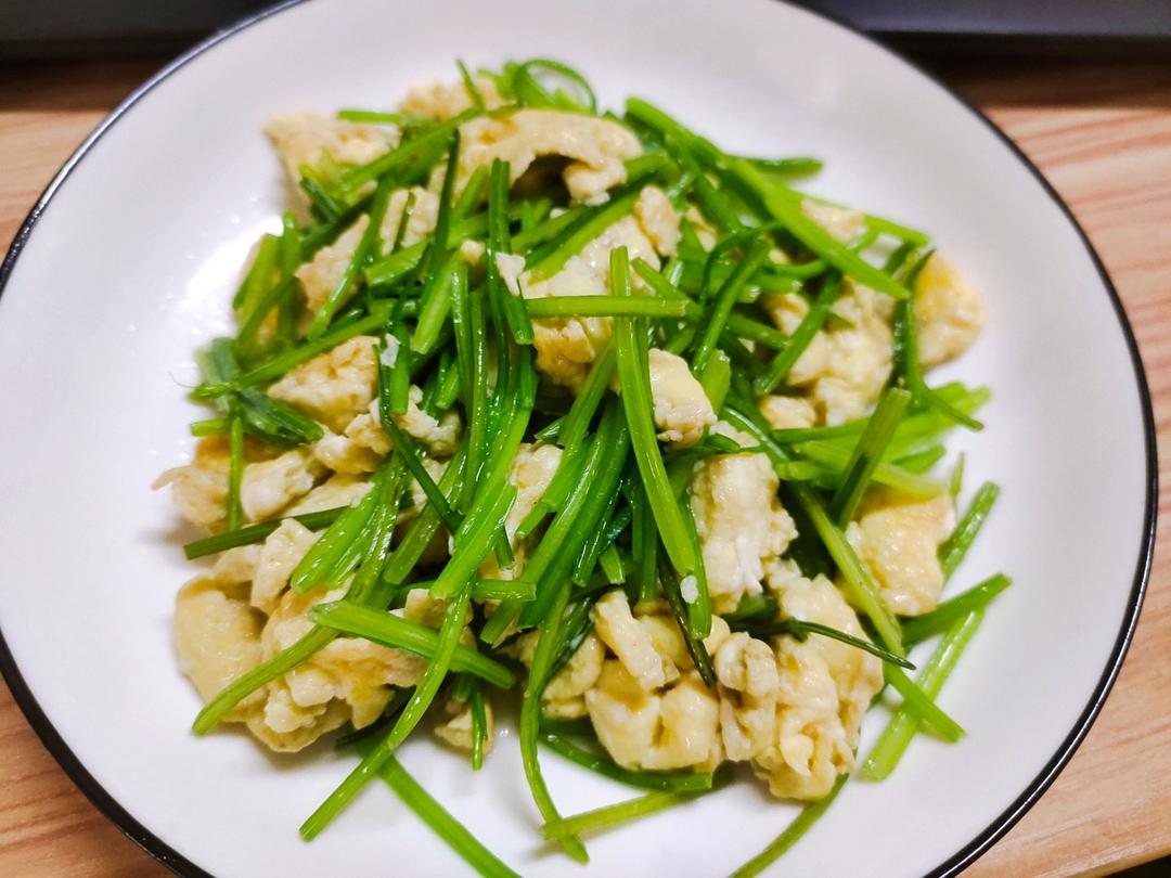 香菜炒鸡蛋