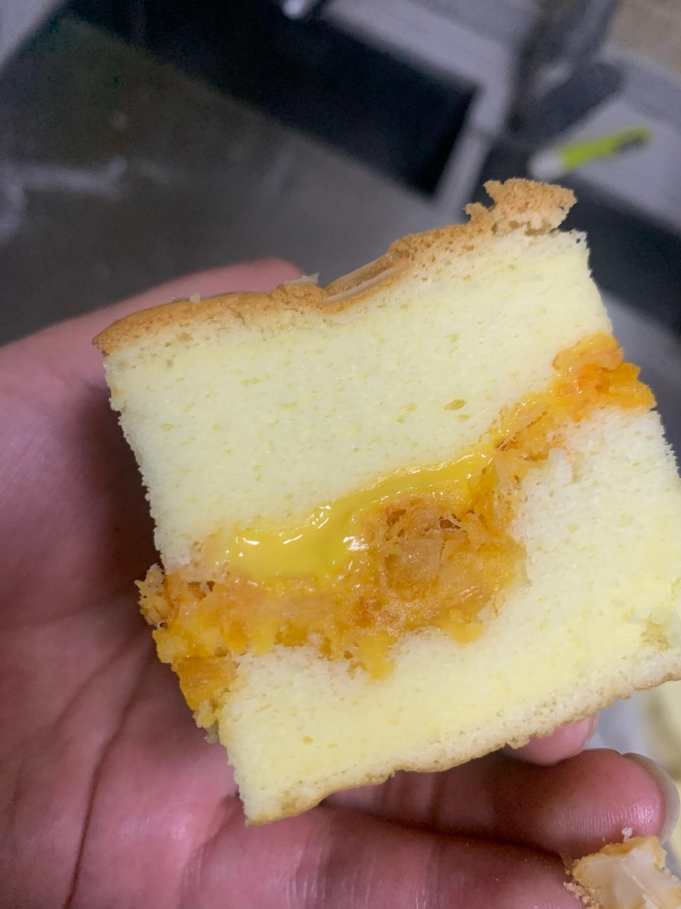 咸蛋黄芝士流心古早蛋糕