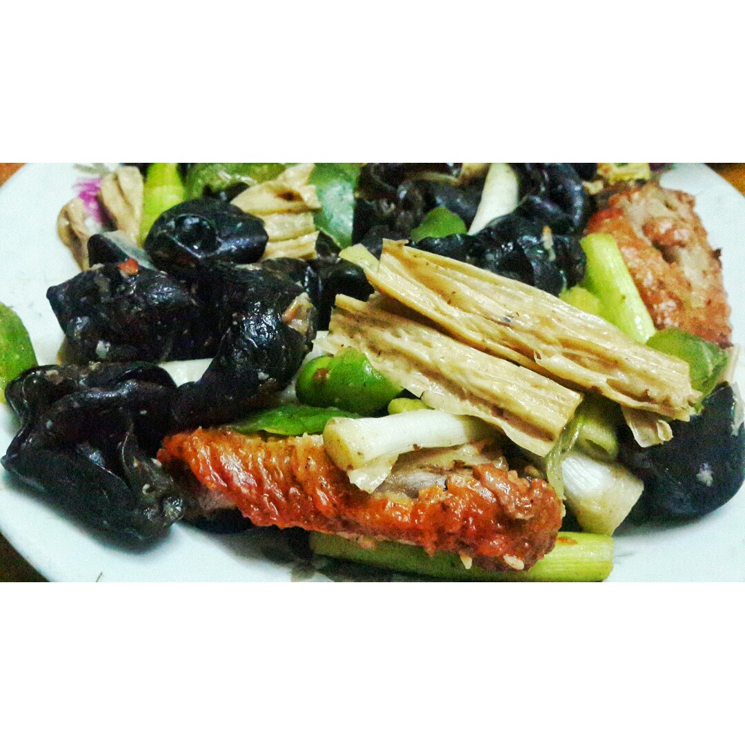 腐竹木耳黄瓜炒