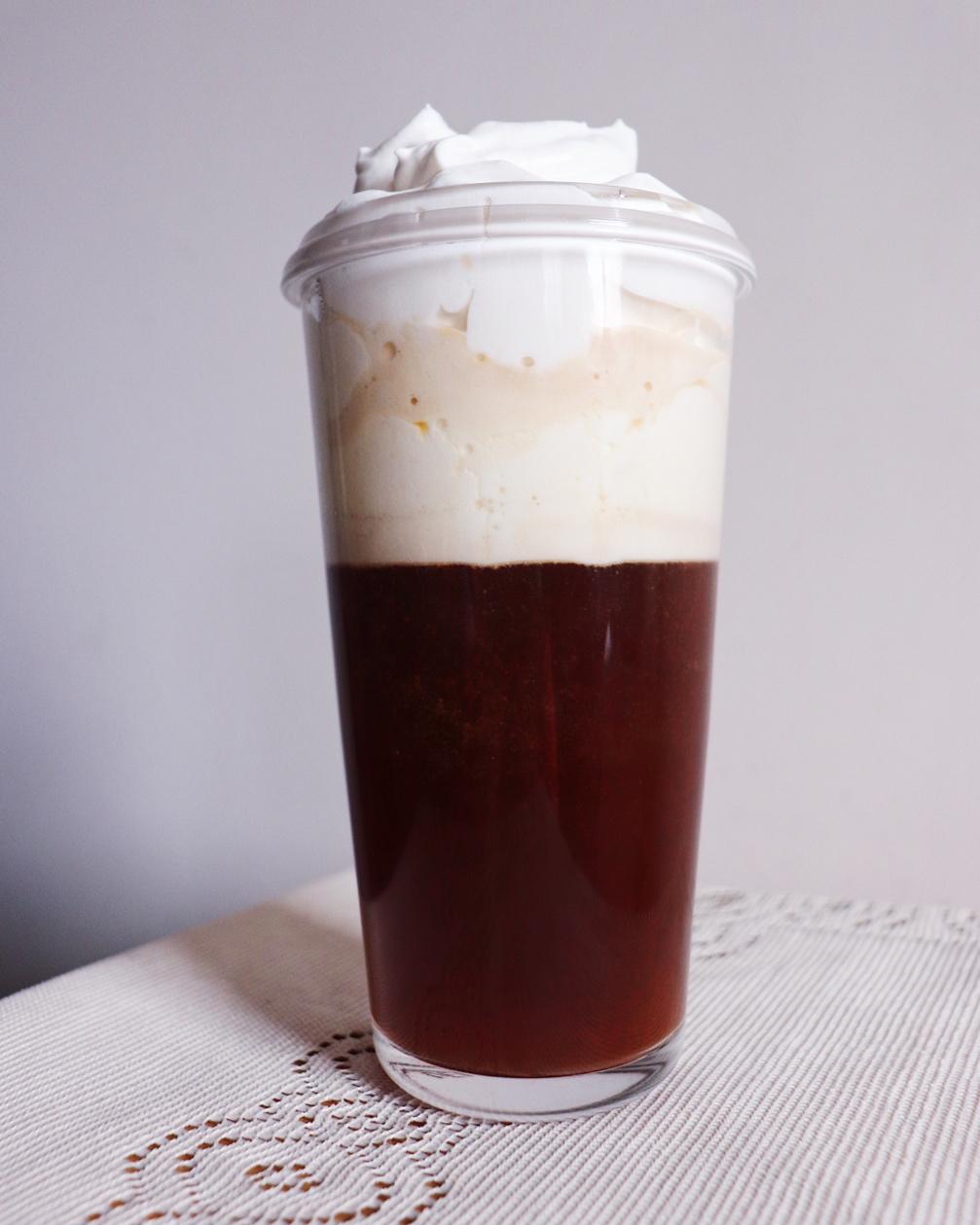 『冰咖啡雪顶』