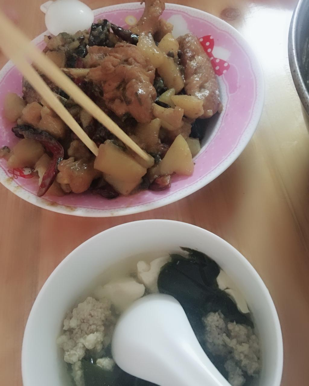 土豆炖鸡翅（快手零失败）