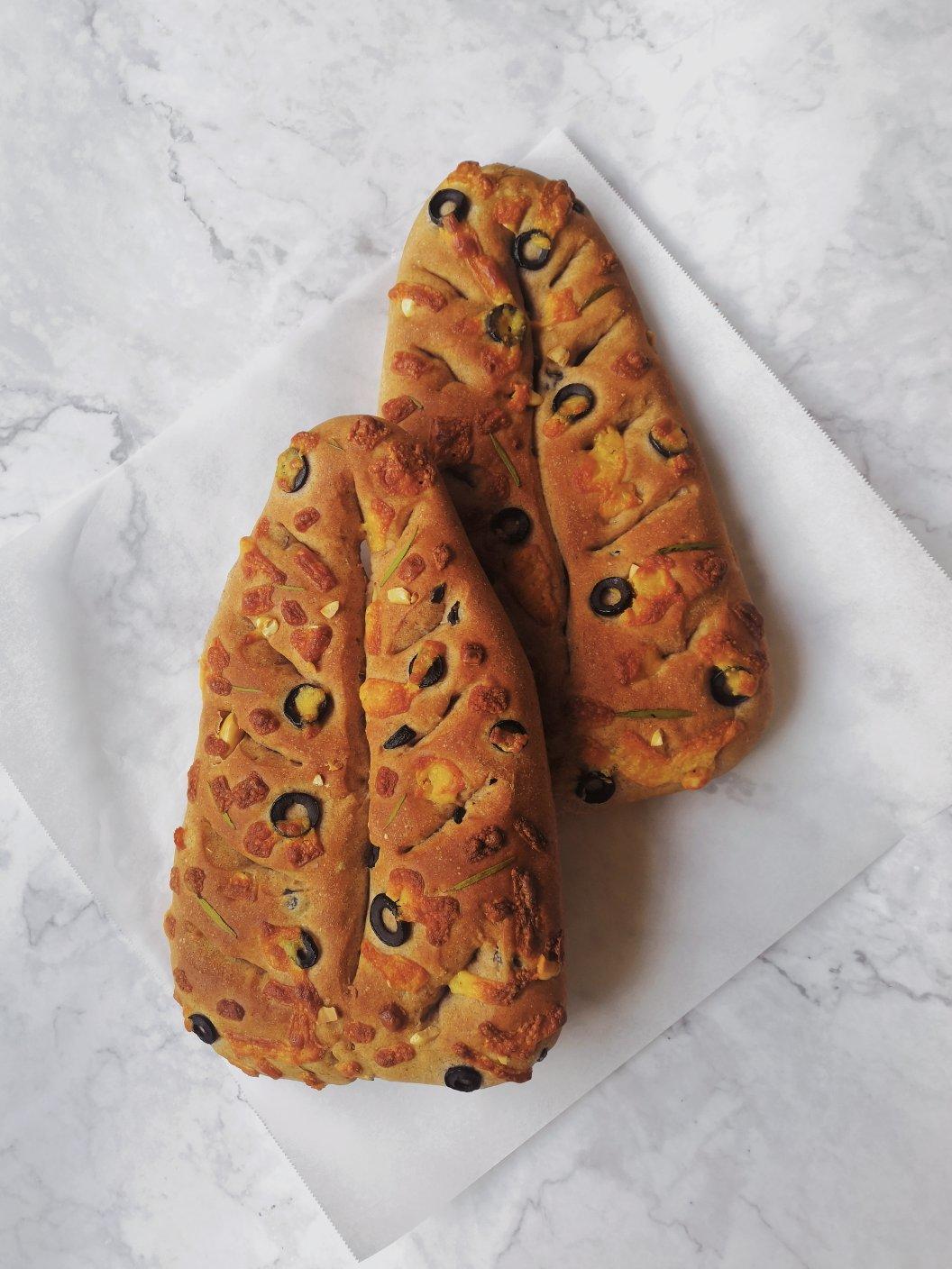 【my little nordic kitchen】全麦切达乳酪核桃黑橄榄Fougasse